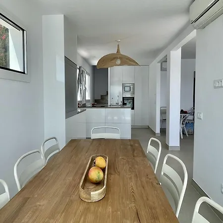 别墅 In L Estartit With Waterfront Views *
