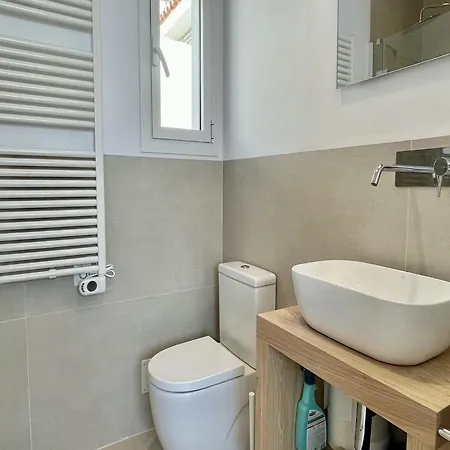 In L Estartit With Waterfront Views * 埃斯塔蒂特