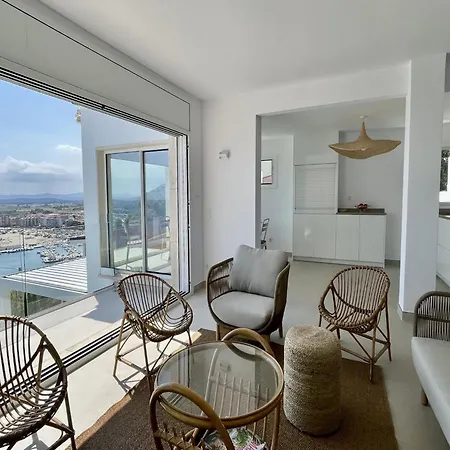 In L Estartit With Waterfront Views 埃斯塔蒂特